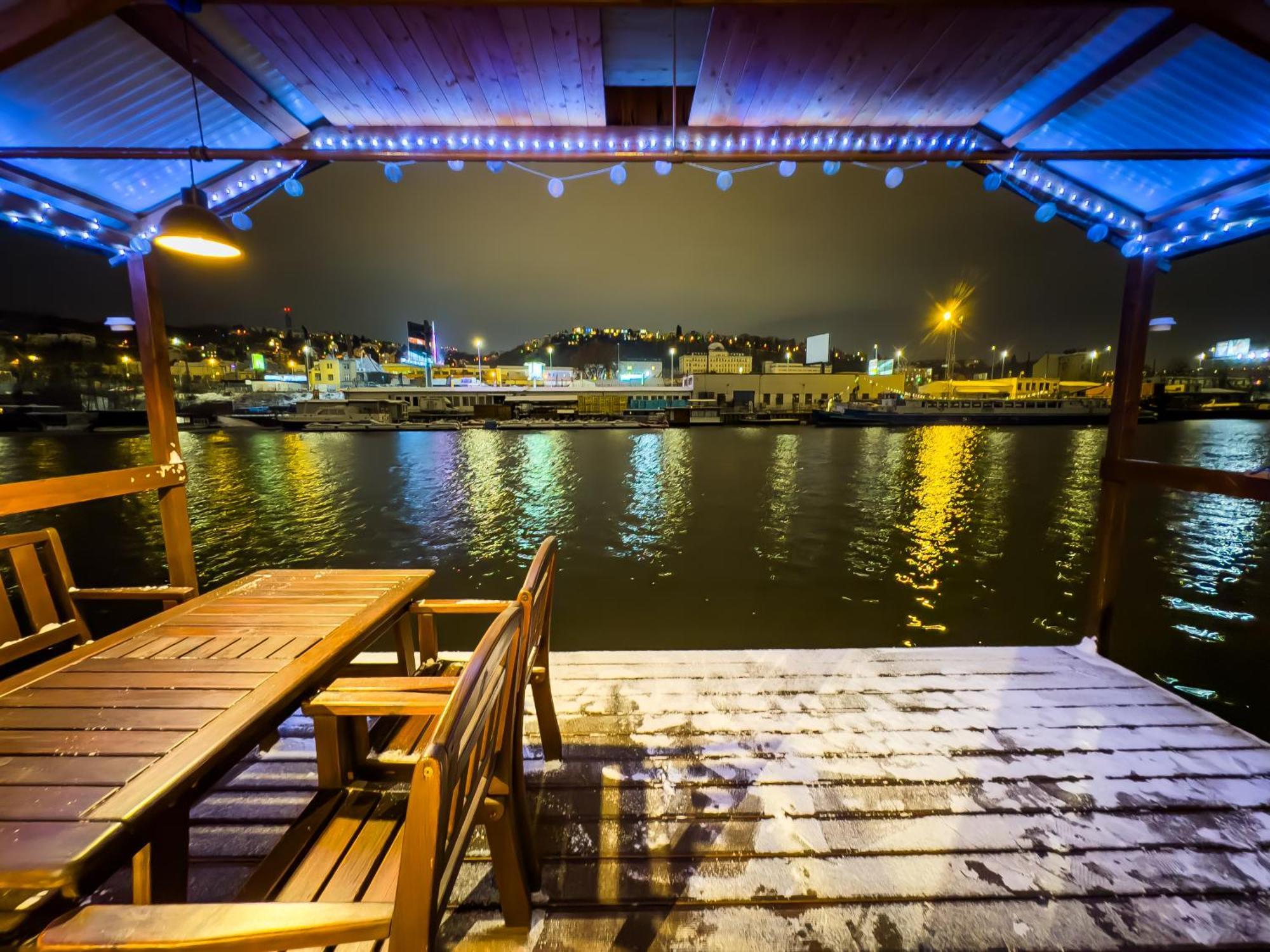 Botel Houseboat Franklin - Houseboats Benjamin & Franklin Praha