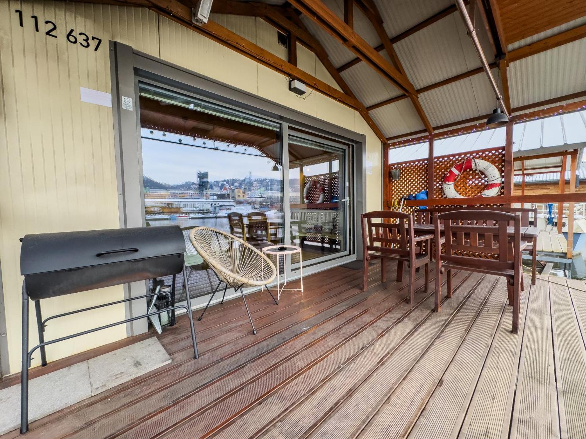 Botel Houseboat Franklin - Houseboats Benjamin & Franklin Praha